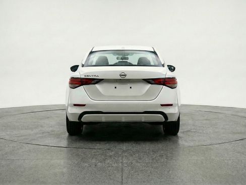 Used 2025 Nissan Sentra S image 6