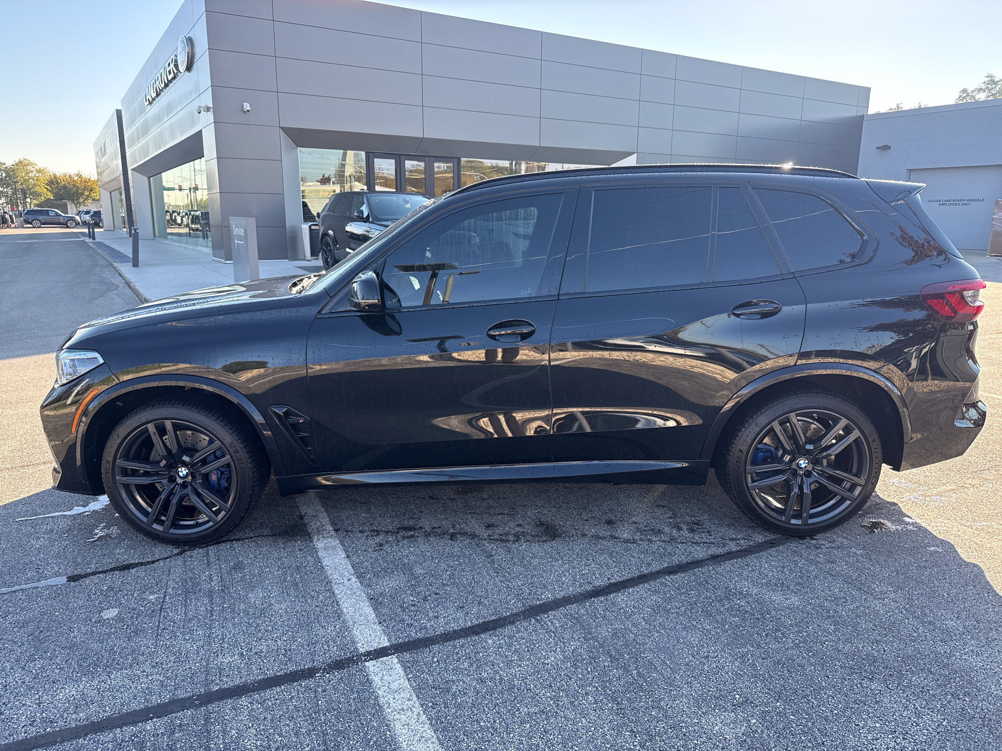 Used 2021 BMW X5 M w/ Competition Package AWD/4WD image 2