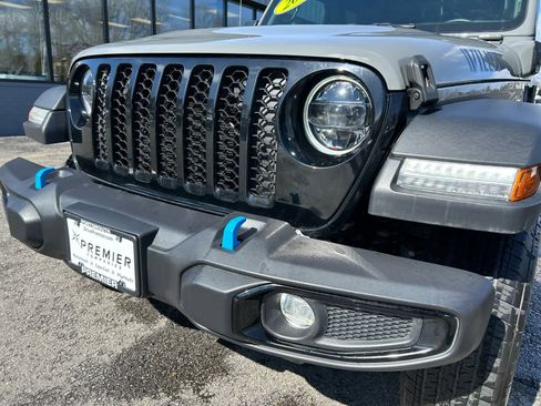 Used 2023 Jeep Wrangler Unlimited w/ Cold Weather Group image 11