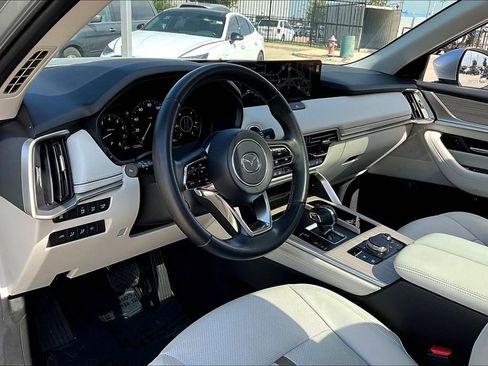 Used 2024 MAZDA CX-90 3.3 Turbo S w/ Premium Package image 17