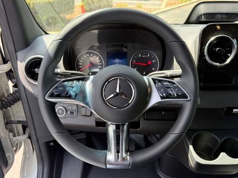 New 2026 Mercedes-Benz Sprinter 2500 image 24