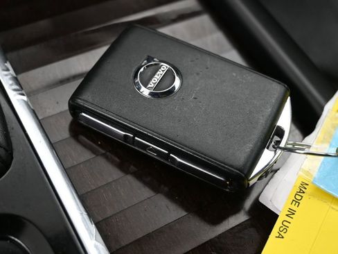 Used 2019 Volvo XC90 T5 Momentum image 20