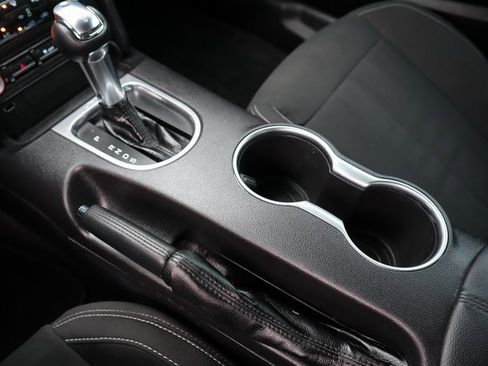 Used 2021 Ford Mustang Coupe image 25