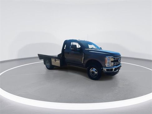 Used 2023 Ford F350 XL w/ XL Chrome Package image 13