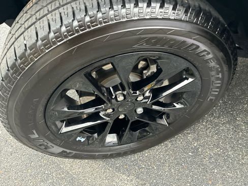 Used 2021 Jeep Wrangler Unlimited Sahara image 9