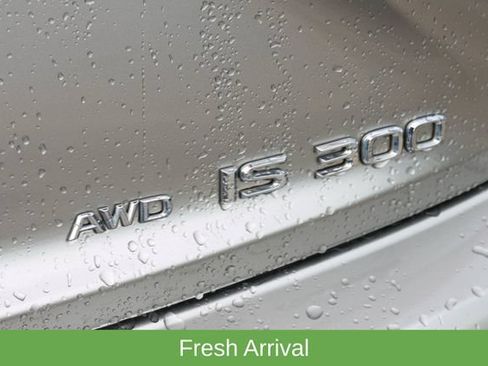 Used 2018 Lexus IS 300 AWD w/ Comfort Package image 8