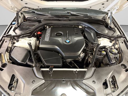 Used 2018 BMW 530i xDrive AWD/4WD image 25