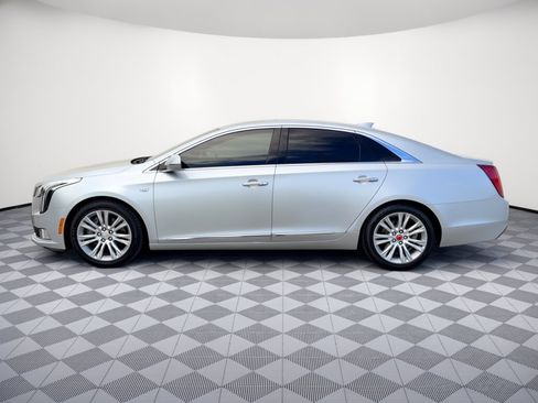 Certified 2018 Cadillac XTS Luxury AWD/4WD image 2