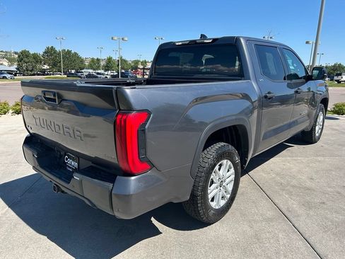 Used 2022 Toyota Tundra SR5 w/ SR5 Convenience Package AWD/4WD image 8