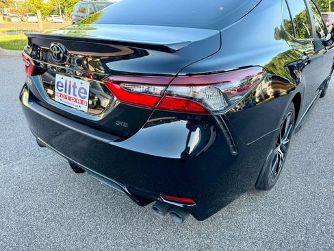 Used 2022 Toyota Camry SE FWD image 14