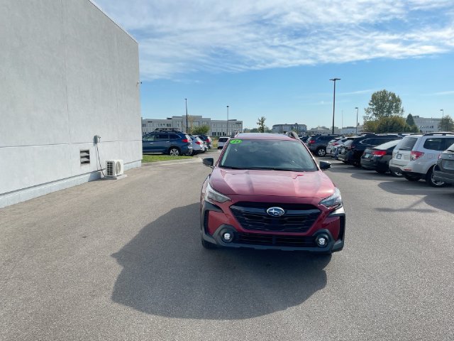 Certified 2025 Subaru Outback Premium AWD/4WD image 7