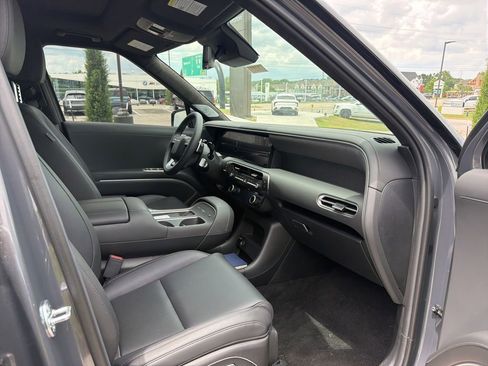 New 2026 Hyundai Palisade Calligraphy FWD image 13