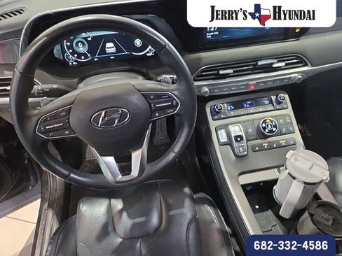 Used 2021 Hyundai Palisade Calligraphy image 9