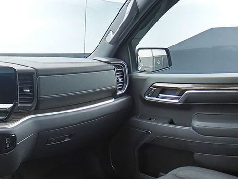 Used 2022 Chevrolet Silverado 1500 LT image 22