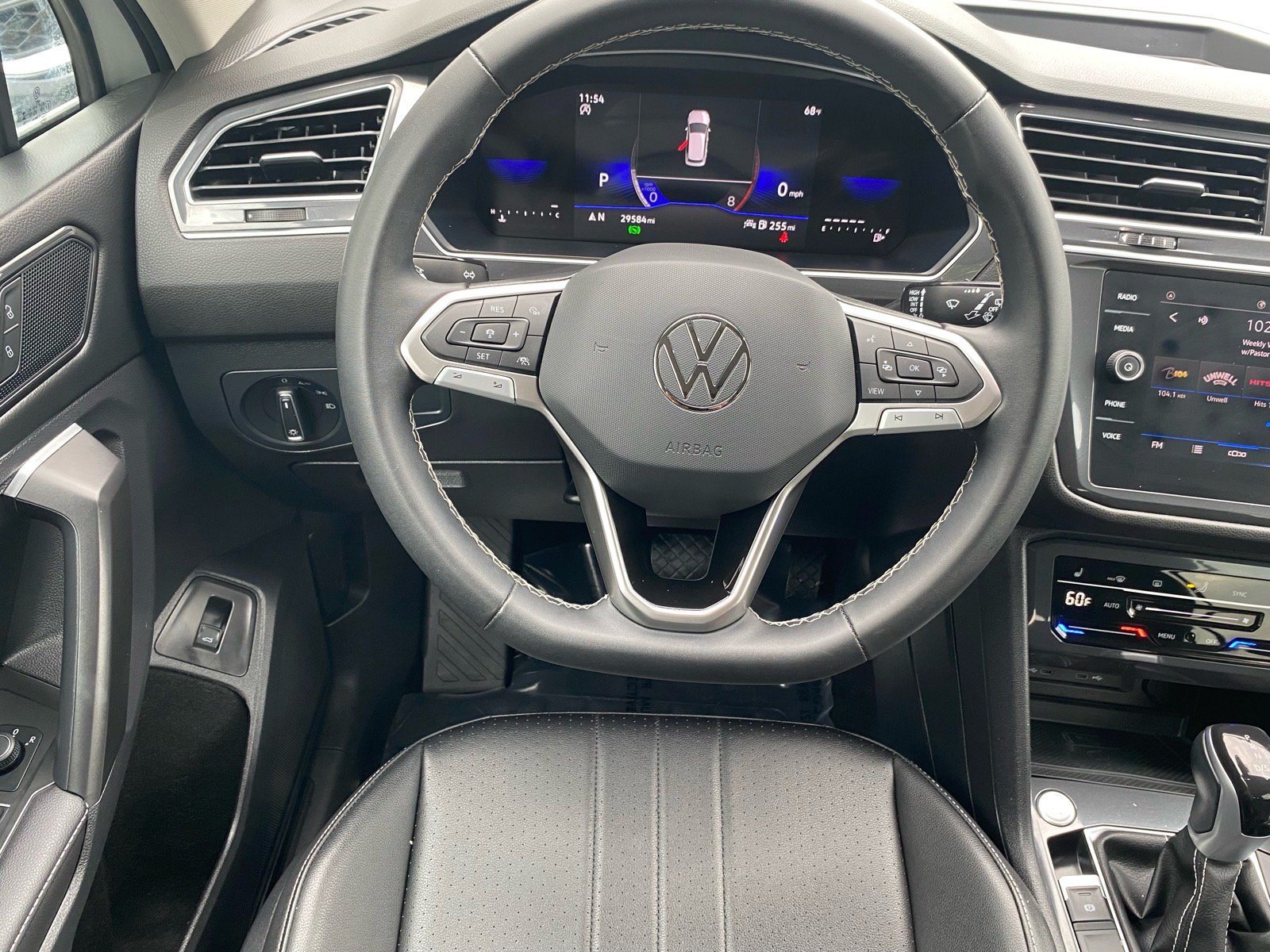 Used 2023 Volkswagen Tiguan SE FWD image 4