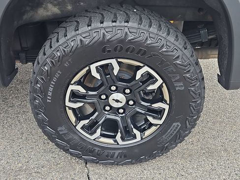 Certified 2024 Chevrolet Silverado 1500 ZR2 w/ Technology Package AWD/4WD image 8