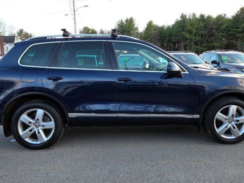 Used 2012 Volkswagen Touareg VR6 image 18