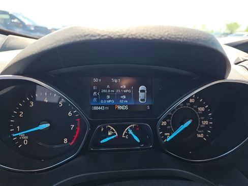 Used 2019 Ford Escape S image 42