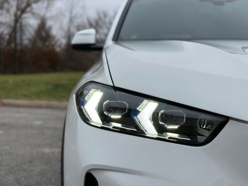 Certified 2024 BMW X5 xDrive40i w/ Premium Package image 12