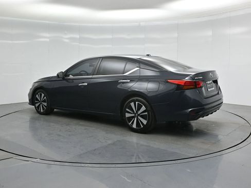 Used 2022 Nissan Altima 2.5 SV image 7