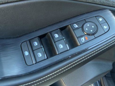 Used 2022 Nissan Rogue S image 12