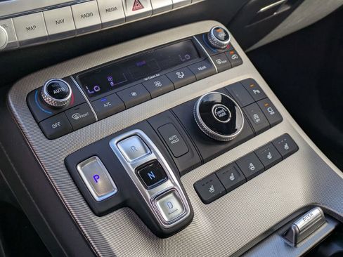 Used 2022 Hyundai Palisade Limited image 25