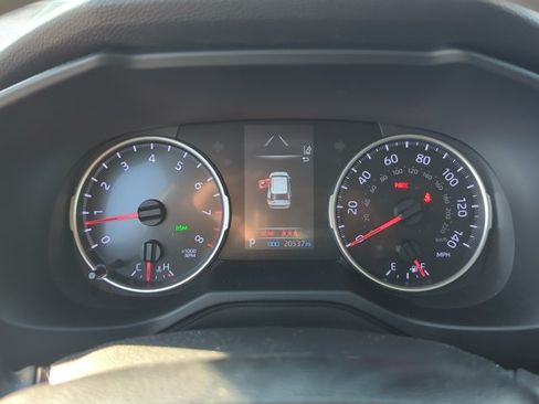 Used 2021 Toyota RAV4 XLE FWD image 18