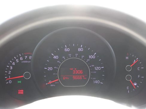 Used 2016 Kia Soul Base 4dr Crossover 6M image 19