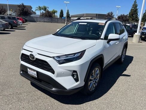 Used 2025 Toyota RAV4 XLE Premium w/ Weather Package AWD/4WD image 1