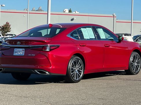 Certified 2024 Lexus ES 350 w/ Premium Package FWD image 2