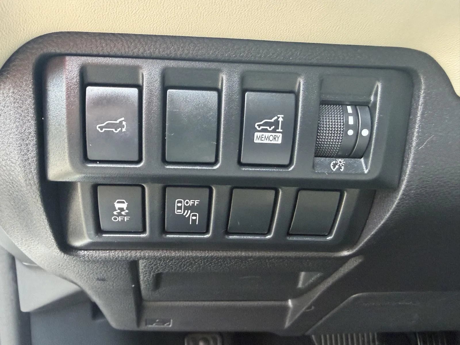 Used 2019 Subaru Ascent Limited w/ Popular Package #3 AWD/4WD image 25