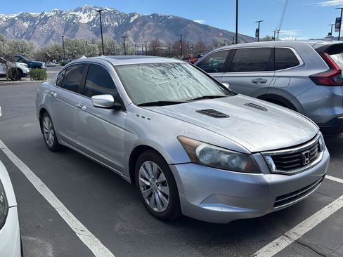 Used 2009 Honda Accord EX image 2