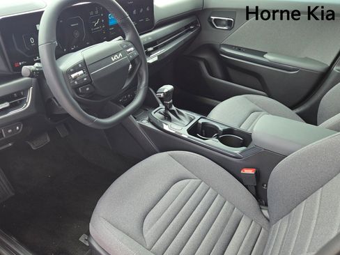New 2025 Kia K4 EX image 13