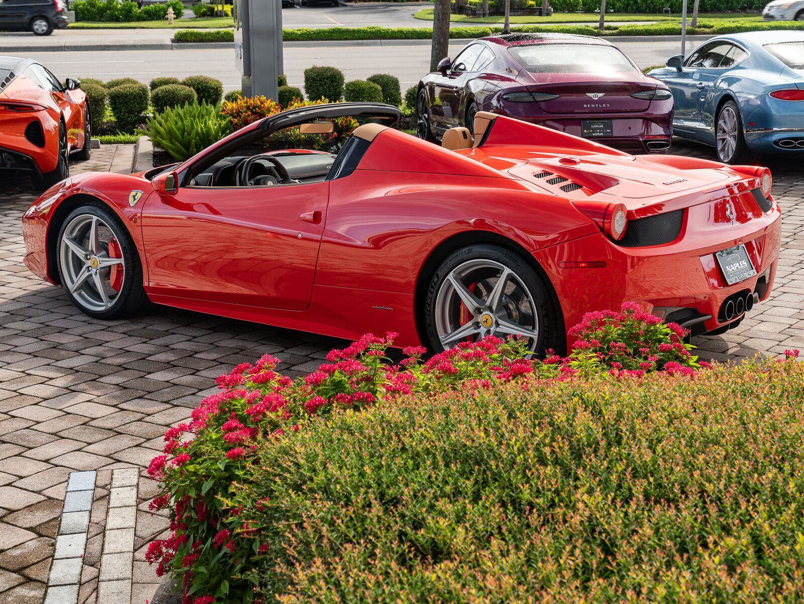 Used 2014 Ferrari 458 Spider RWD image 46