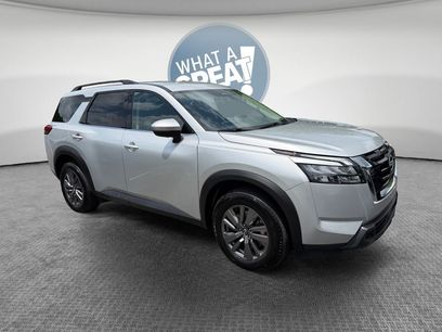 Used 2025 Nissan Pathfinder SV