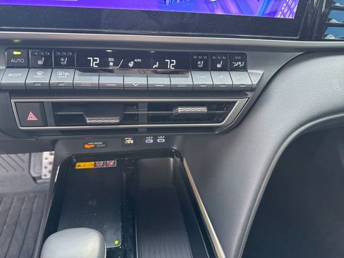 Used 2025 Toyota Camry XSE image 21