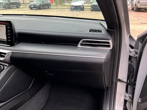 Used 2023 Kia K5 GT-Line image 16