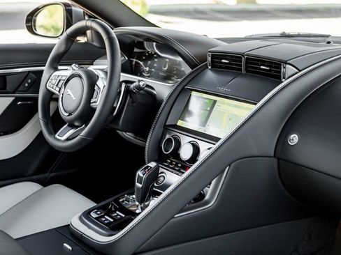 Used 2024 Jaguar F-TYPE R-Dynamic RWD image 26