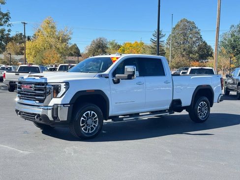 Used 2024 GMC Sierra 3500 SLT w/ SLT Convenience Package AWD/4WD image 12