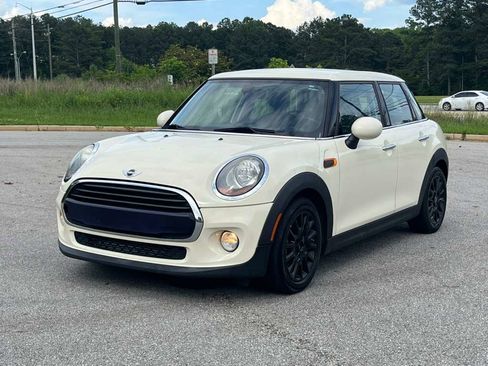 Used 2016 MINI Cooper 4-Door Hardtop FWD image 4