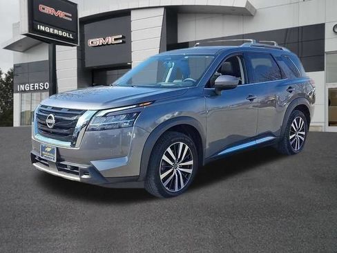 Used 2023 Nissan Pathfinder Platinum AWD/4WD image 40