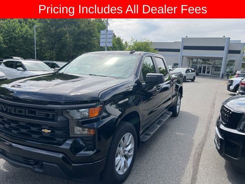 Used 2022 Chevrolet Silverado 1500 Custom AWD/4WD image 3
