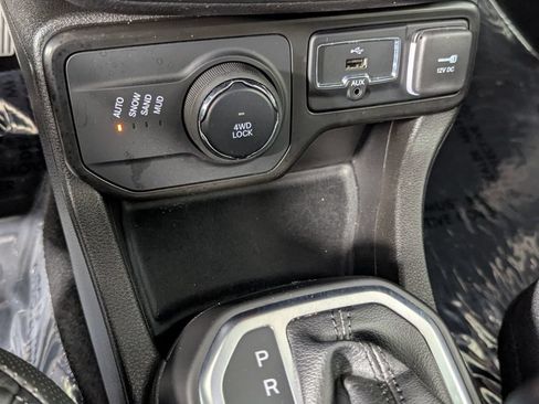 Used 2023 Jeep Renegade Limited AWD/4WD image 25