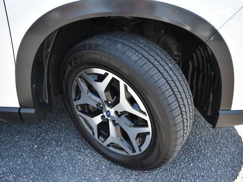 Used 2020 Subaru Forester Premium image 43