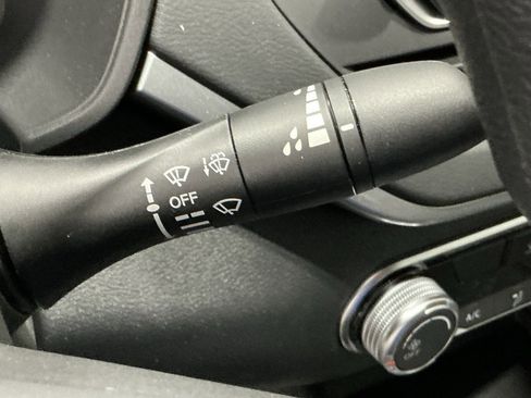 Used 2025 Nissan Altima 2.5 S image 12