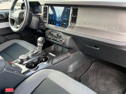 New 2025 Ford Bronco 2-Door image 18