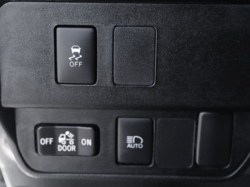 Used 2021 Toyota Tacoma SR w/ SR Convenience Package image 20