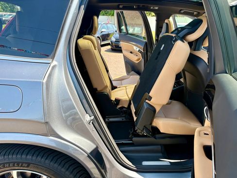Used 2017 Volvo XC90 T6 Momentum w/ Vision Package AWD/4WD image 26