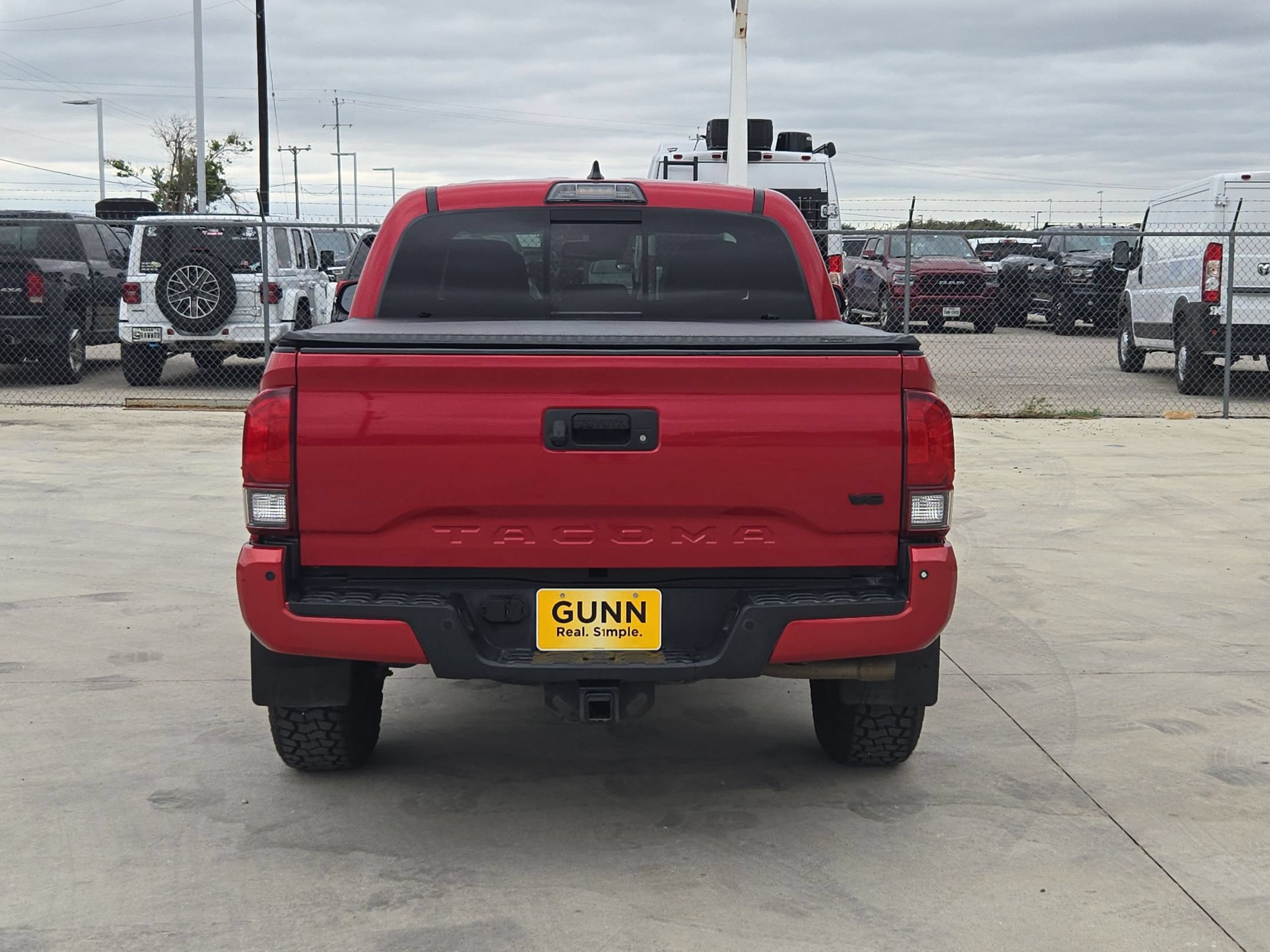 Used 2019 Toyota Tacoma 2WD Double Cab image 4