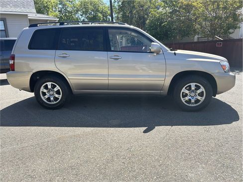 Used 2006 Toyota Highlander 2WD image 8